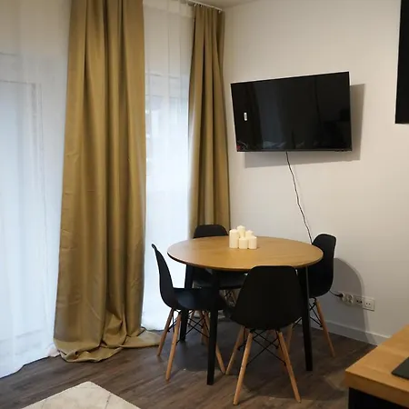 Lokal Do Pracy I Odpoczynku, Prywatna Lazienka I Aneks Kuchenny Appartement